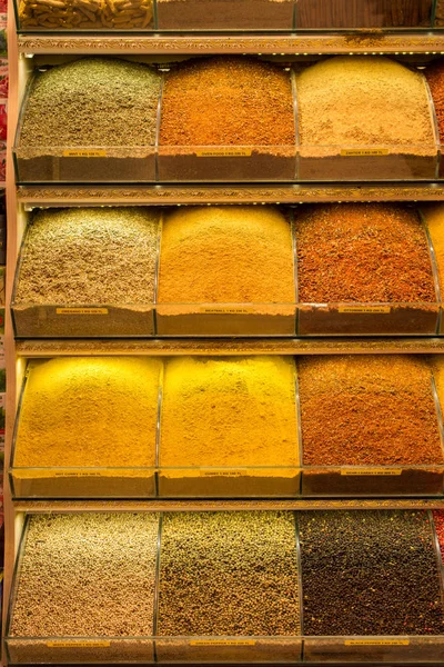 Specerijen op de markt spice — Stockfoto