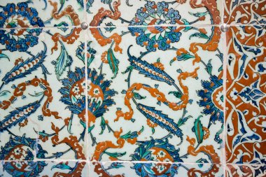 Osmanlı el yapımı çiçek desenli Türk fayansları