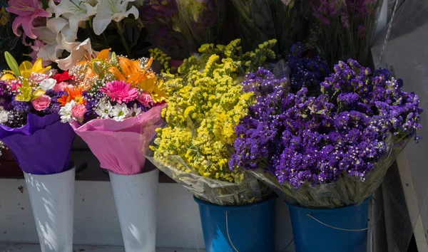 Красиві Квіти Різних Типів Вазі — стокове фото