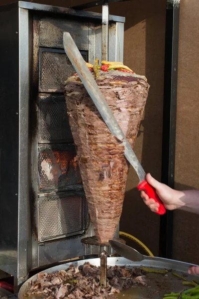 Donateur Traditionnel Turc Kebab Sur Poteau — Photo