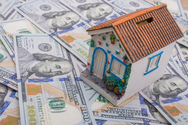 Casa Modelo Coloca Dólar Estadounidense Billetes Diferencial Fondo — Foto de Stock