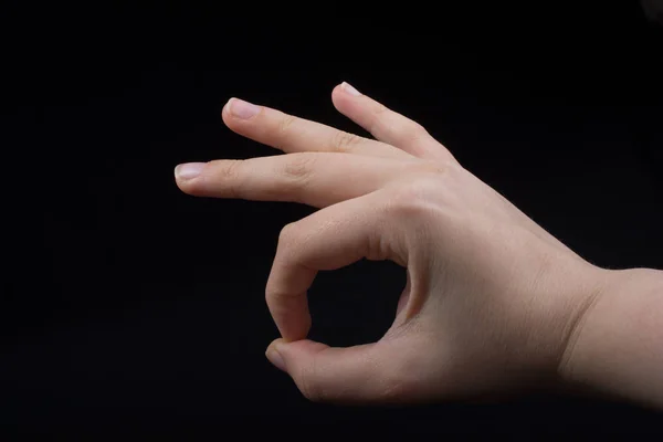 Hand Gesterande Tecken Okej Överens Svart Bakgrund — Stockfoto