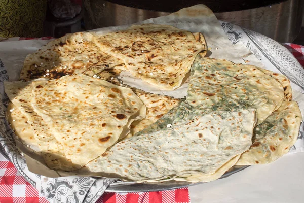 Home Making Traditional Turkish Gozleme Τηγανίτα — Φωτογραφία Αρχείου