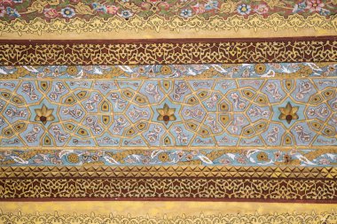 Osmanlı zamanının çiçek desenli örneği