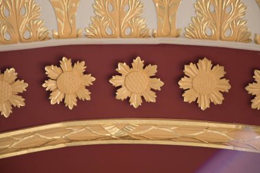 Osmanlı zamanının çiçek desenli örneği