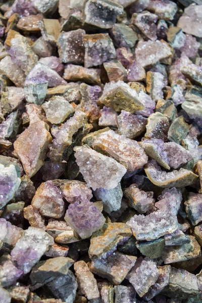 Rauwe Violette Amethist Rots Met Kristal Ametist Esoterische — Stockfoto