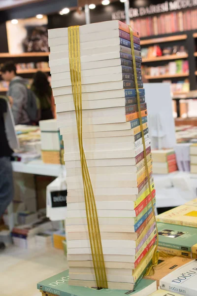 Pilha Livros Armazenados Como Educação Conceito Negócio — Fotografia de Stock