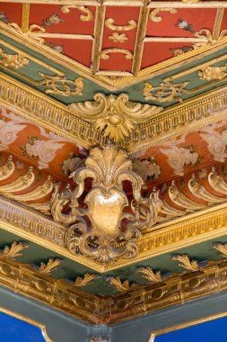 Osmanlı zamanının çiçek desenli örneği