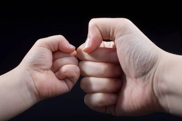 Les Mains Fermées Pour Geste Poing Noir — Photo