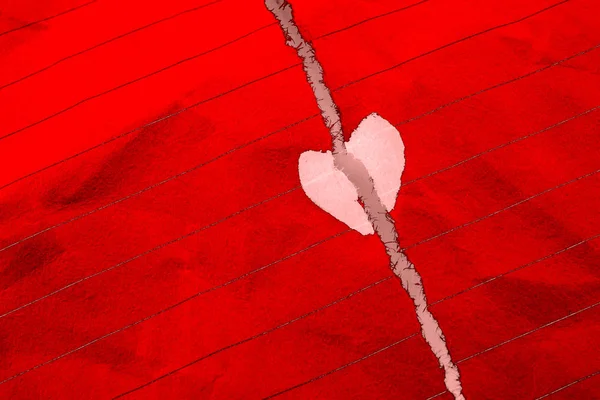 Torn paper with a heart — Stock Photo, Image