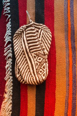 Ekranda Türk tarzı geleneksel el Knitten çorap