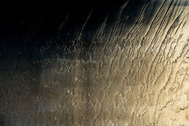 Metal yüzeydeki su akışı soyut doku arkaplanı 