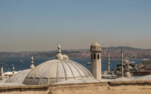 Außenansicht der Kuppel in osmanischer Architektur — Stockfoto