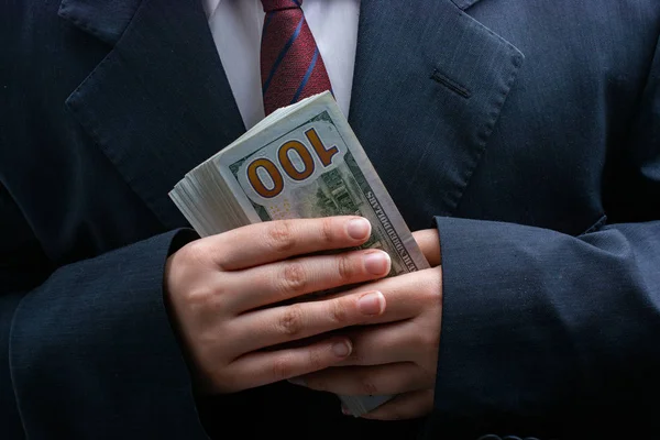 Elleri nakit tutuyor Usd dolar banknotları. Para, Nakit, Bill 