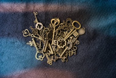 İş konsepti olarak retro tarzı metal anahtarlar