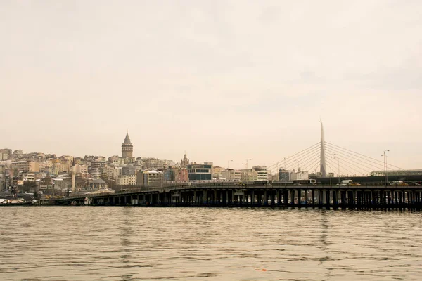 Pohled z věže Galata z Zlatý roh — Stock fotografie