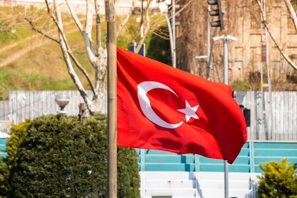 Türkische Nationalflagge Mit Weißem Stern Und Mond Einer Stange Himmel — Stockfoto