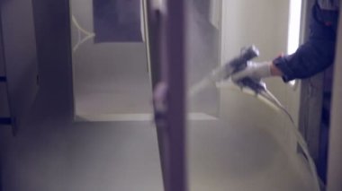 Endüstriyel sprey boyama.