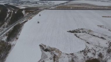 Kasvetli kış manzarası. Havadan görünümü.