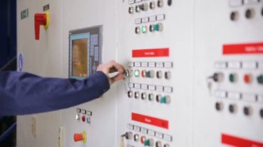 Kontrol dolapları, elektrik santralinin elektrik santralinde görüntüler, fabrika..
