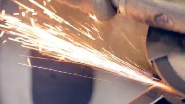Endüstriyel değirmeni sanayi tesisi, metal parçalar kullanarak alt fabrika.