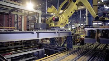 Çalışma, ürünler endüstriyel fabrika ambalaj robot.