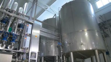 Petrol rafinerisi. Karmaşık mühendislik yapıları, tankları, boru hattı soyut.