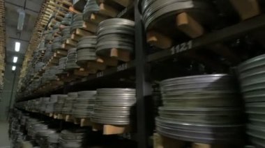 Vintage reel, eski bir medya video veya ses kasetleri Arşiv rafları.