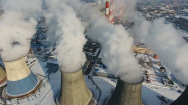 Endüstriyel güç bitki buhar ve duman. Kirlilik, çevre kirliliği, küresel ısınma kavramı. Hava.