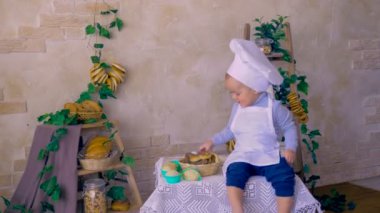 Şirin bebek erkek çocuk yemek mutfak flip çanak.