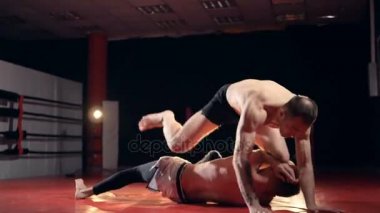 MMA savaşçıları In spor eğitim.