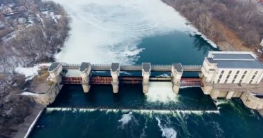 Hidroelektrik Santrali. Hava atışı.