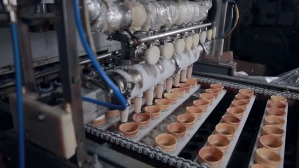 Máquina para hacer helados. Primer plano. HD . — Vídeos de Stock