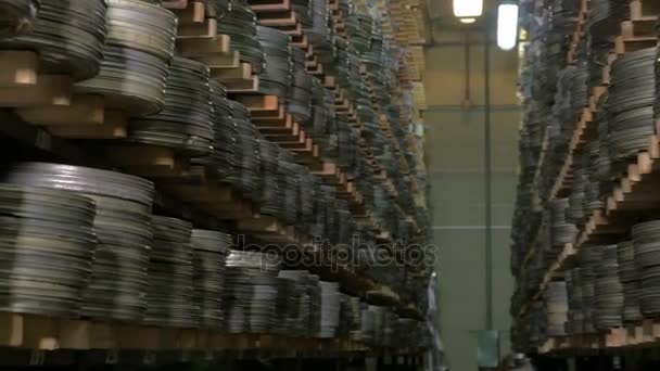 Enorme collectie van film videobanden. — Stockvideo