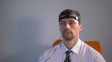 Yalan makinesi devresine bağlı adam pan yukarı kapatın.