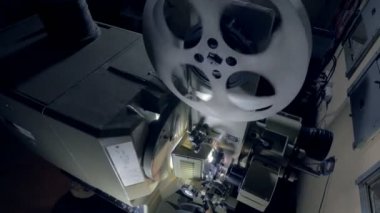 Opto-mekanik cihaz hareket resmi görüntülemek için.