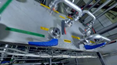 Kontrol paneli süt fabrikası su temini için yakından görmek.