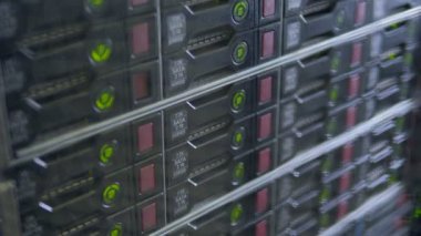 Sonsuz satır işlemi sunucu sabit disk.