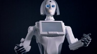 Birlikte ve ayrı ayrı beyaz robot silah taşımak.
