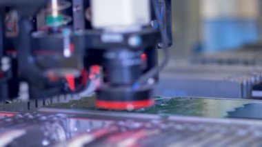 Bir otomatik Smd yerleştirme işlemi.