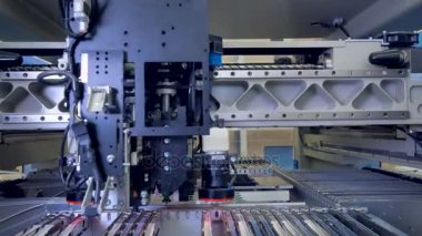 Smt makine bileşenleri yükleme.