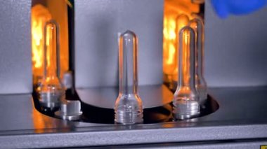 Sürekli hareketli bir çizgi plastik hazırlamaları.