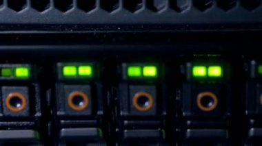 Göstergeler birçok sabit disklerinde dışarı bulanık.