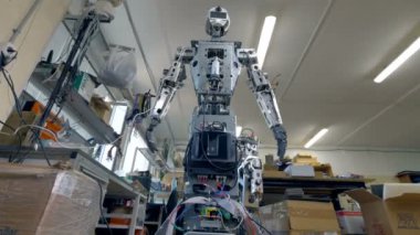 Hareketleri testler vasıtasıyla gidiyor bir robot ile atölye çalışması.