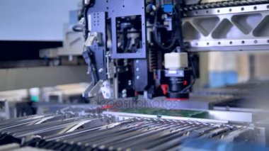 Otomatik citcuit Pano imalat makinesi. 4k.