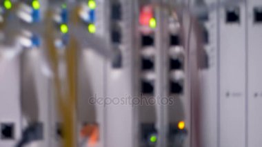 Modern datacenter, sunucular. Closeup 4 k'dan fazla gerçek video.