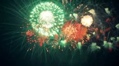 Canlı havai fişek. Yeni yıl havai fişek.