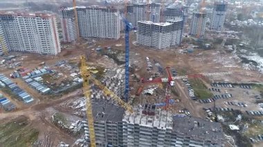 Yukarıdan bir büyük inşaat sitesinde.