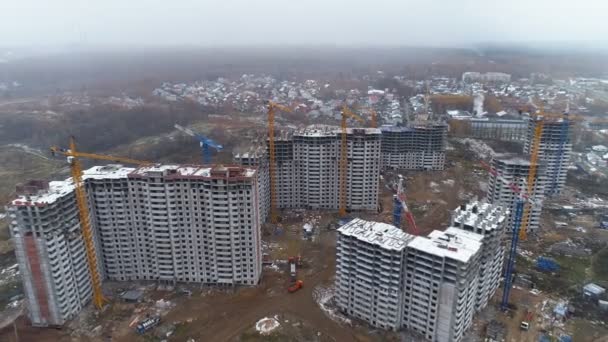 Mehrere Wohnkomplexe im Bau. — Stockvideo