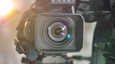 Üç kamera lensler renkli hafif lekeler.